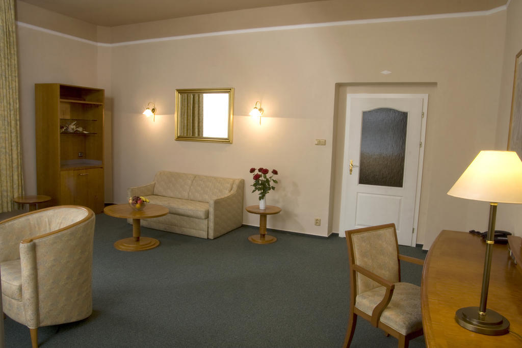 Dr. Adler Spa & Kurhotel Frantiskovy Lazne Bagian luar foto