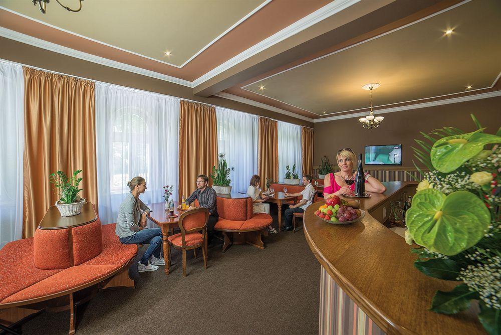Dr. Adler Spa & Kurhotel Frantiskovy Lazne Bagian luar foto