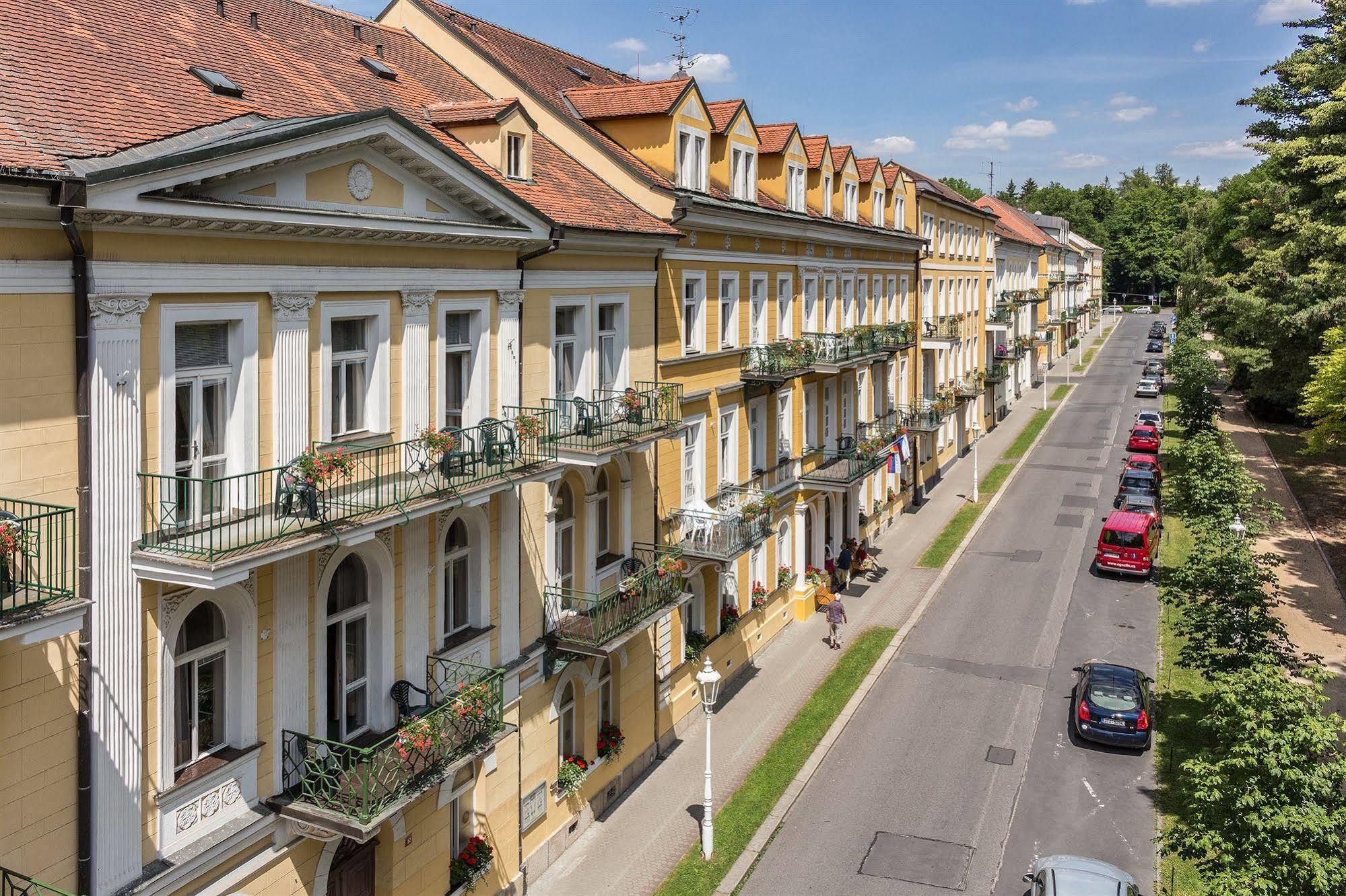 Dr. Adler Spa & Kurhotel Frantiskovy Lazne Bagian luar foto
